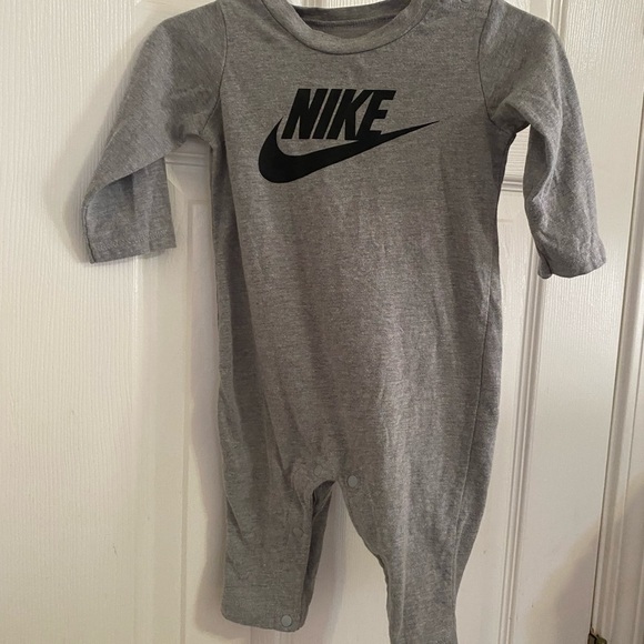 Nike Romper - Picture 3 of 7